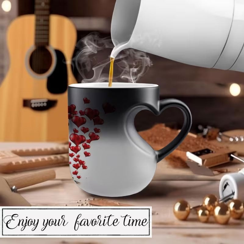 Heat-Activated Magic: The 2-in-1 Color Changing Mug with an Ergonomic Heart-Grip