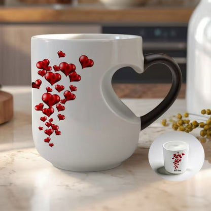 Heat-Activated Magic: The 2-in-1 Color Changing Mug with an Ergonomic Heart-Grip